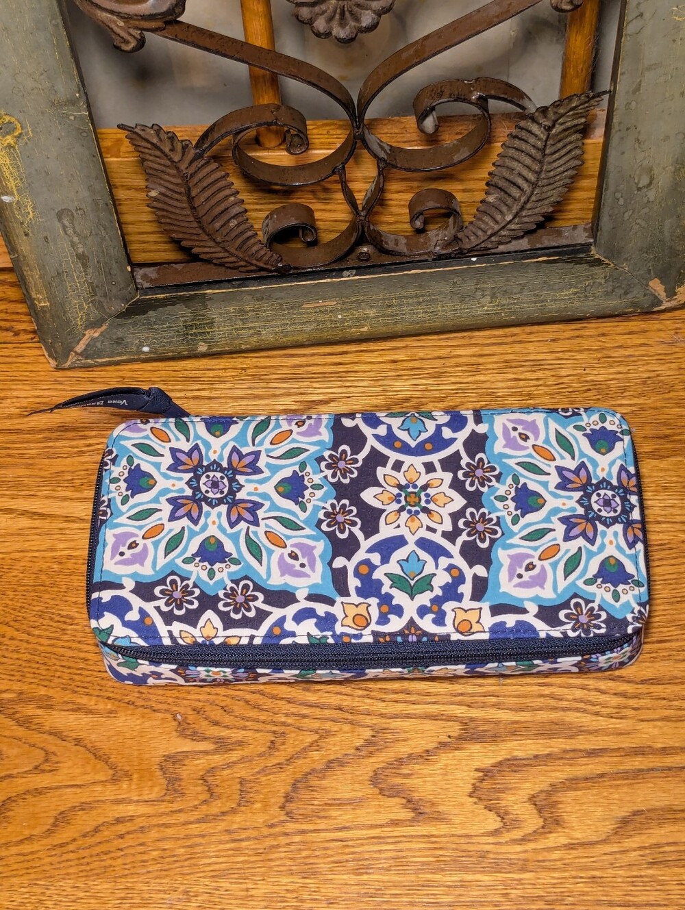 Vera Bradley Lisbon Medallion Cool Large Travel Pill Case